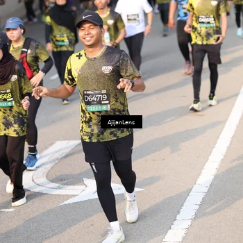 Runner Photo 6346875