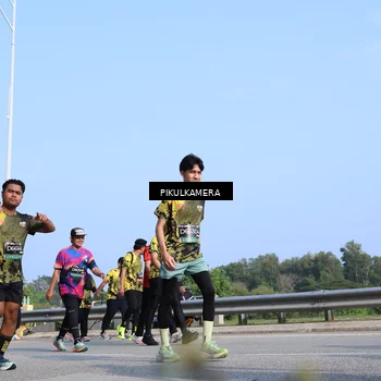 Runner Photo 6346958