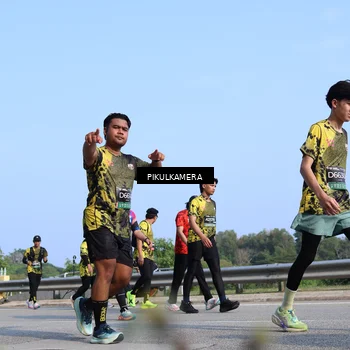 Runner Photo 6346985