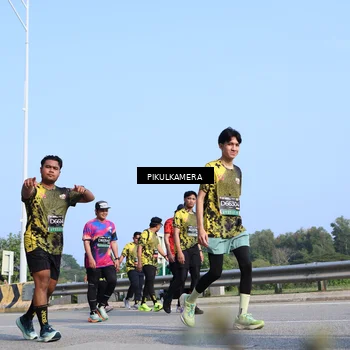 Runner Photo 6346991