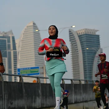 Runner Photo 6347025