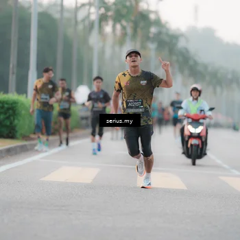 Runner Photo 6347040