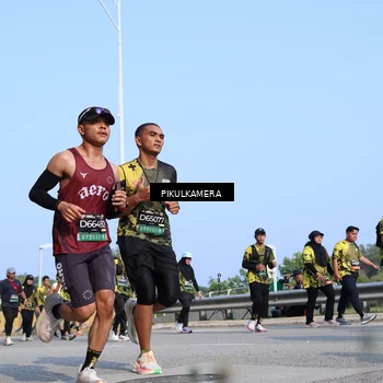 Runner Photo 6347069