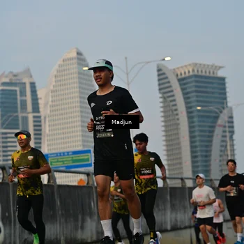 Runner Photo 6347105