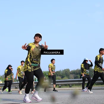 Runner Photo 6347108