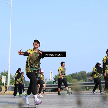 Runner Photo 6347126