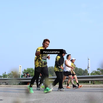 Runner Photo 6347214