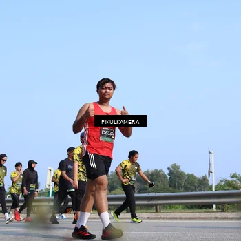 Runner Photo 6347290