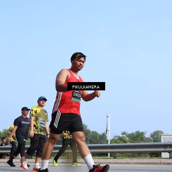 Runner Photo 6347324