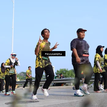 Runner Photo 6347345