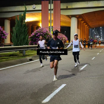 Runner Photo 6347374