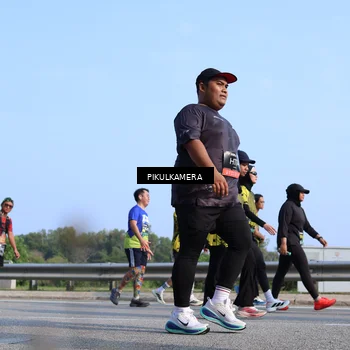 Runner Photo 6347388