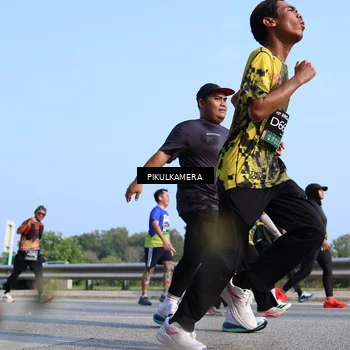 Runner Photo 6347389