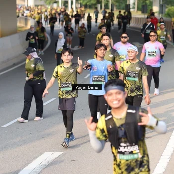 Runner Photo 6347416