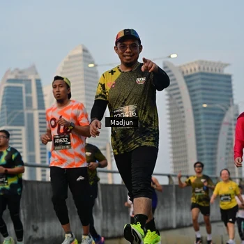 Runner Photo 6347494