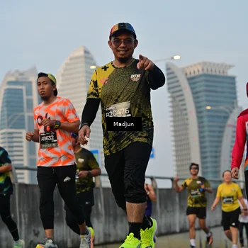Runner Photo 6347501