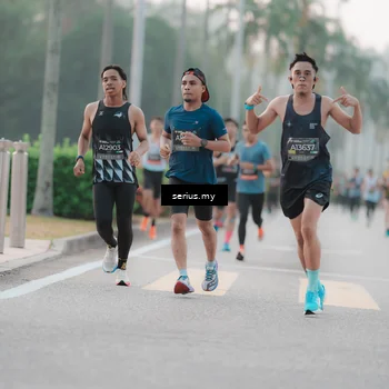 Runner Photo 6347576