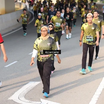 Runner Photo 6347931