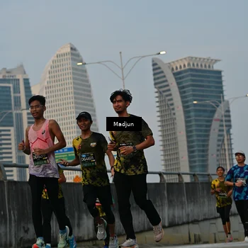 Runner Photo 6347943
