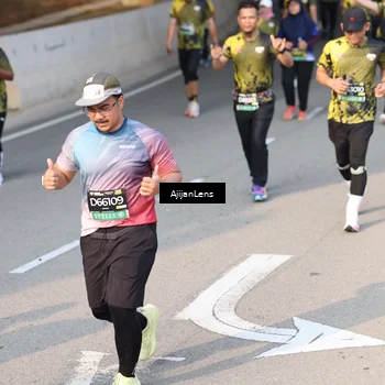 Runner Photo 6348390