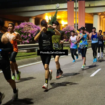 Runner Photo 6348430