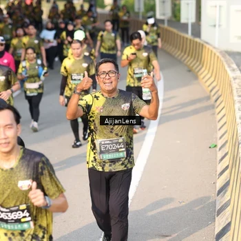 Runner Photo 6349453