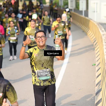 Runner Photo 6349475