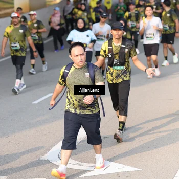Runner Photo 6349801