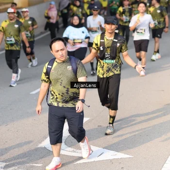 Runner Photo 6349834