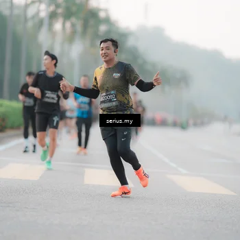 Runner Photo 6349875