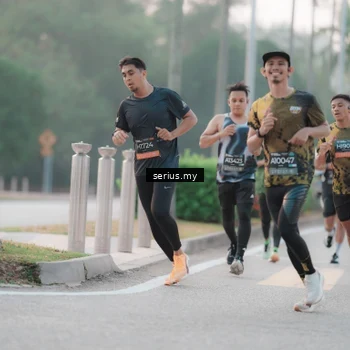 Runner Photo 6350025
