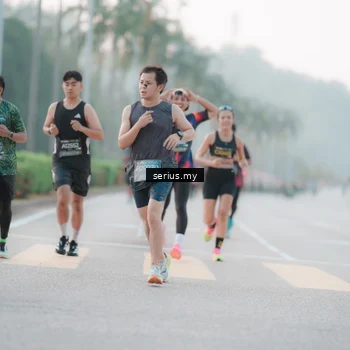 Runner Photo 6350039