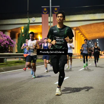 Runner Photo 6350200