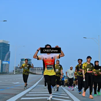 Runner Photo 6350240