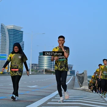 Runner Photo 6350325