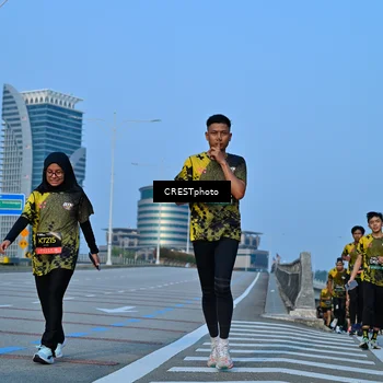 Runner Photo 6350340