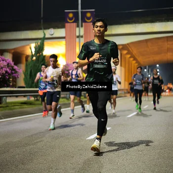 Runner Photo 6350398