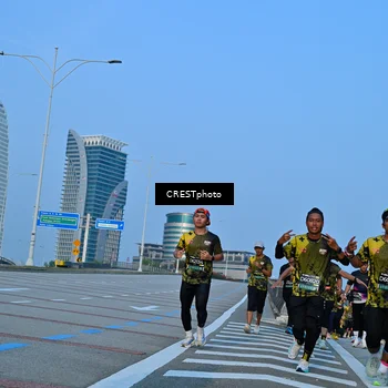 Runner Photo 6350800