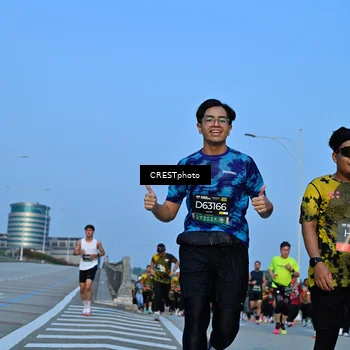 Runner Photo 6351047