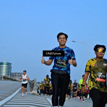 Runner Photo 6351048