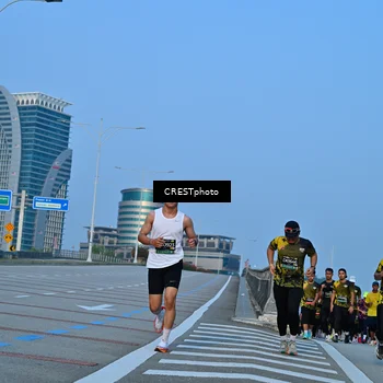 Runner Photo 6351072