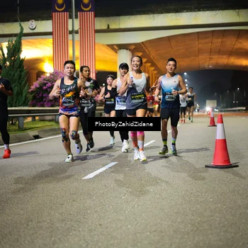 Runner Photo 6351143