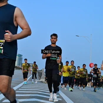 Runner Photo 6351234