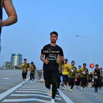 Runner Photo 6351237