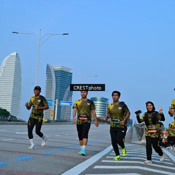 Runner Photo 6351359