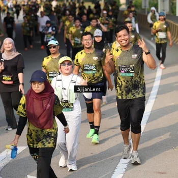 Runner Photo 6351452