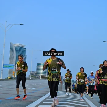 Runner Photo 6351455