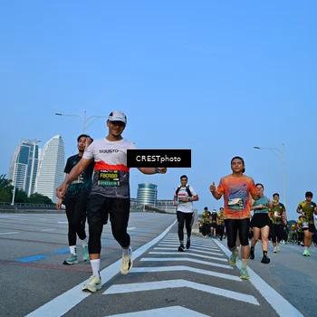 Runner Photo 6351631