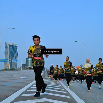 Runner Photo 6351763