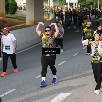 Runner Photo 6351836